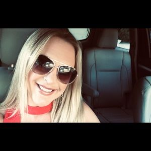 Meet your Posher, Celia